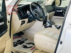 تۆیۆتا لاند کروزەر